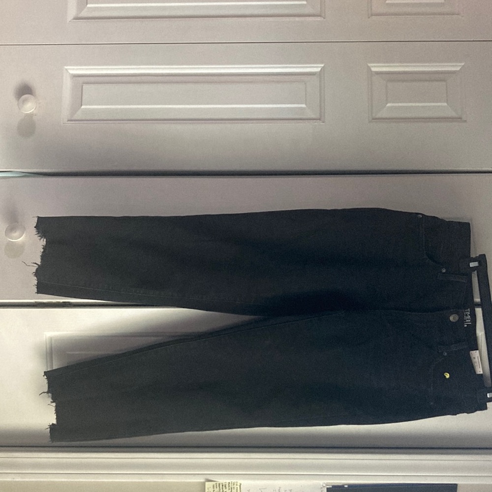 Size 6 mid rise black jeans